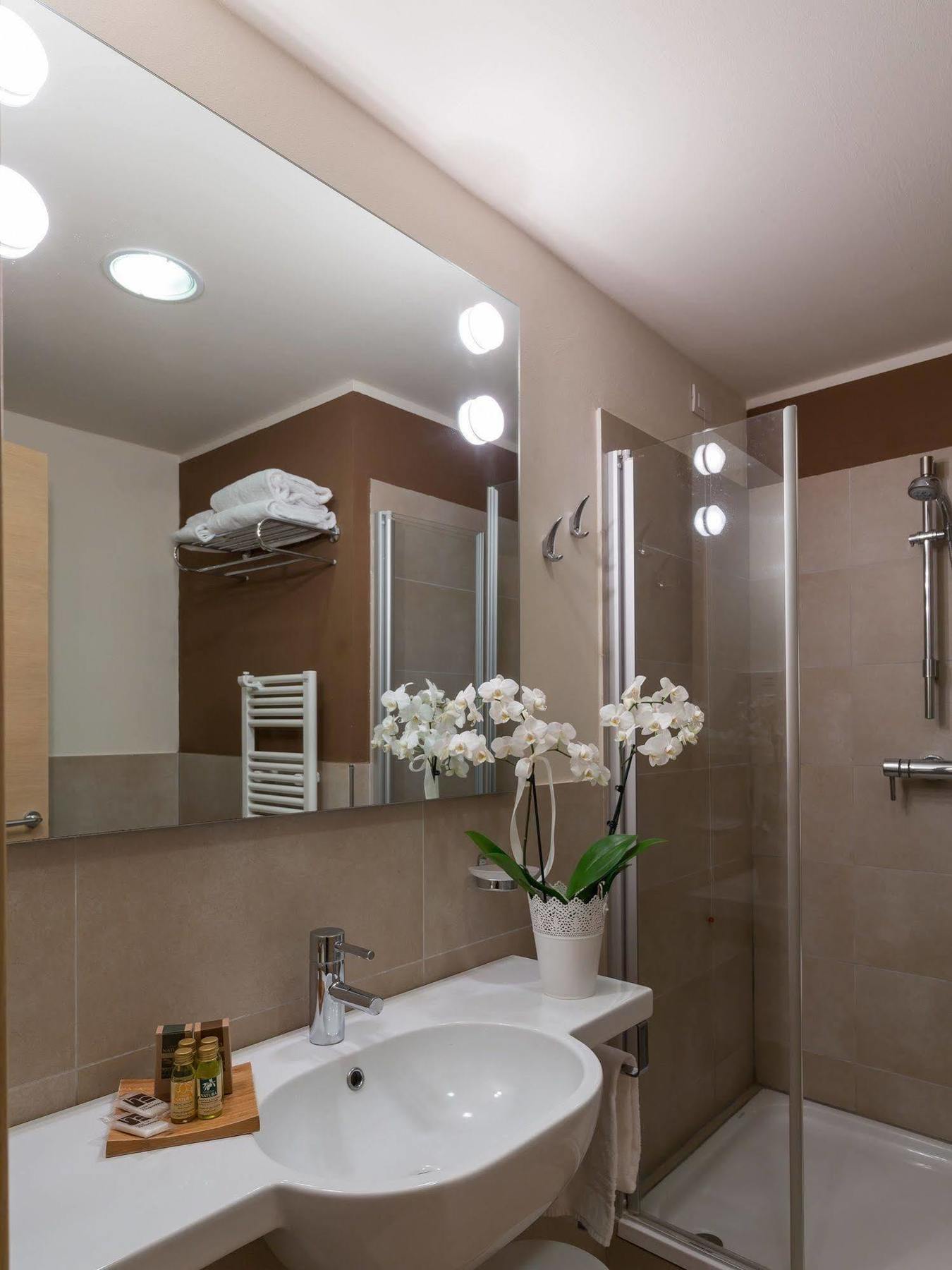 Hotel Acquadolce 3* Peschiera del Garda